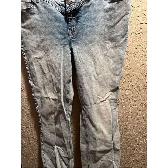 m Jeans By Maurices Light Colored Mid-Rise Kick Boot Ankle Jeans Woman’s Size 16 - Picture 3 of 15